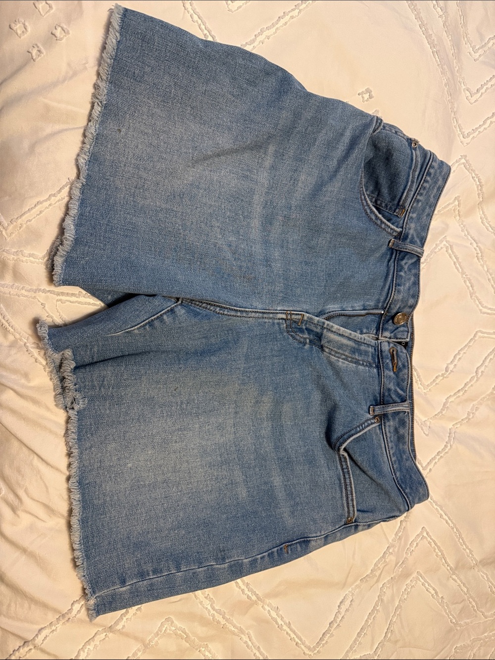 RW&CO. Light Blue High-Rise Frayed Denim Shorts